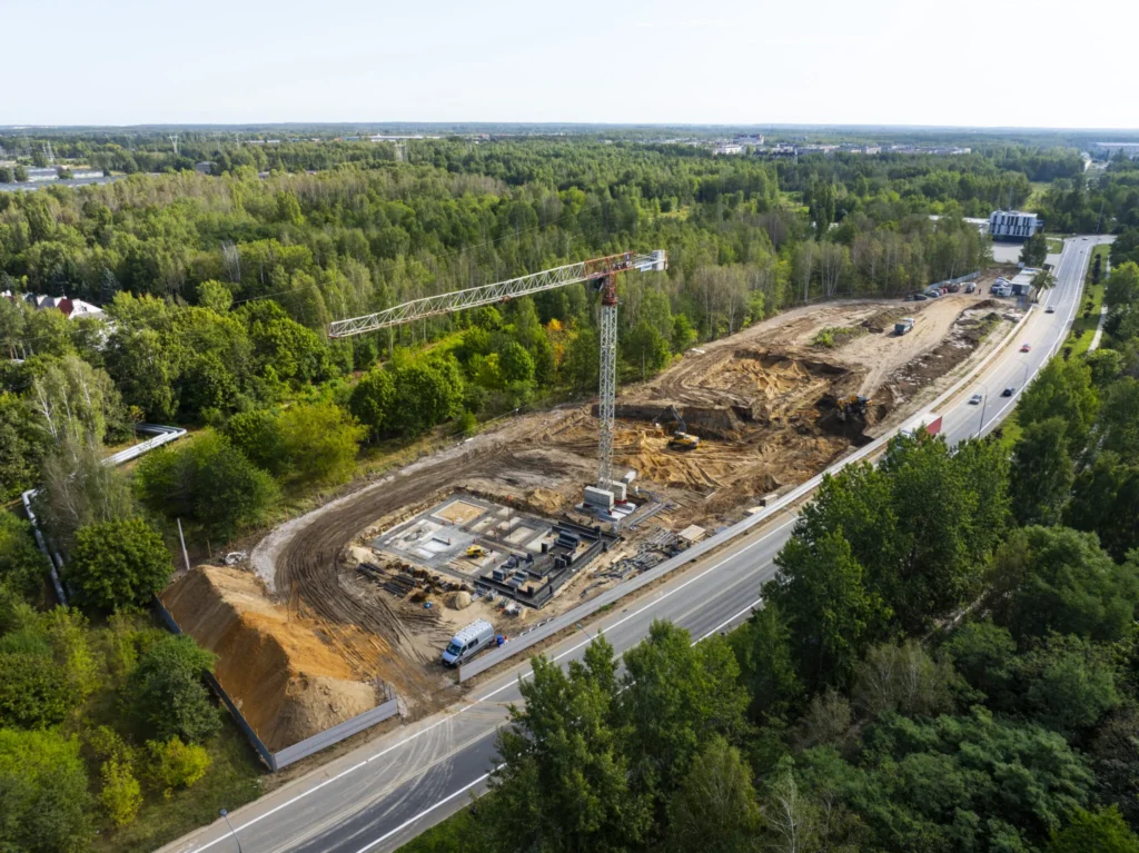 Wykop pod garaż podziemny i pierwsze fundamenty